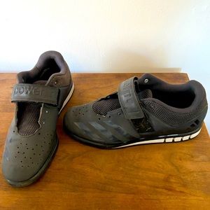 Adidas Powerlift shoe